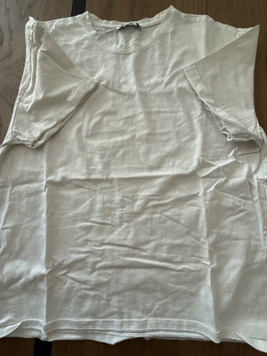 Zara white cotton T-shirt, size small