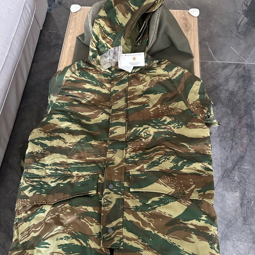 Army jacket with hood XL and lining new