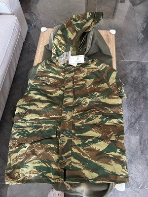 Army jacket with hood XL and lining new