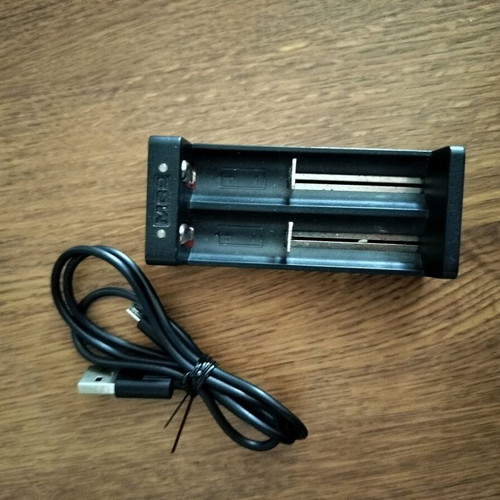 Electronic cigarette devices like new, set of 12 atomizers with batteries