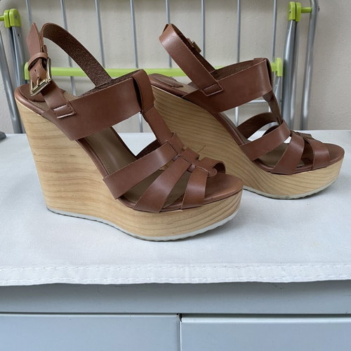 Stradivarius women's platform sandals size 38 like new, beige and brown