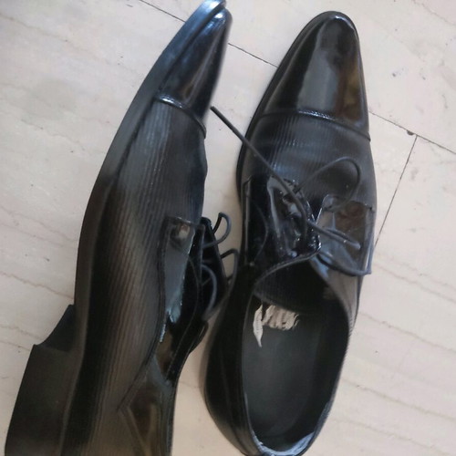 Men's patent leather shoes size 42 like new, black