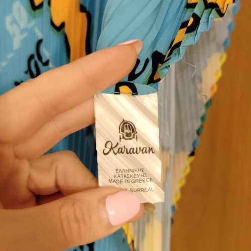 Karavan scarf like new, multicolor
