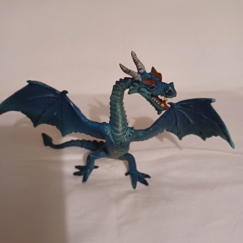 Dragon figure like new