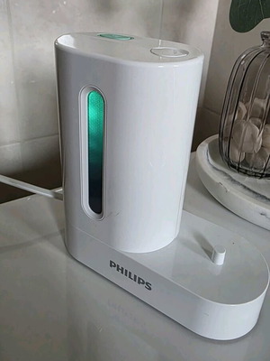 Philips charger and UV sanitizing lamp new