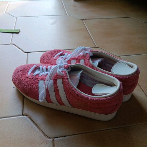 Adidas Gazelle athletic shoes used, size 40.5, pink