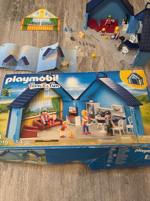 Playmobil Family Fun Modern House 70219 used with box