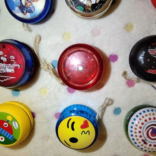 Vintage yo-yos, set of 14 pieces