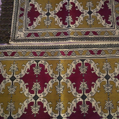 Handmade embroidery set of 3 pieces like new for living room
