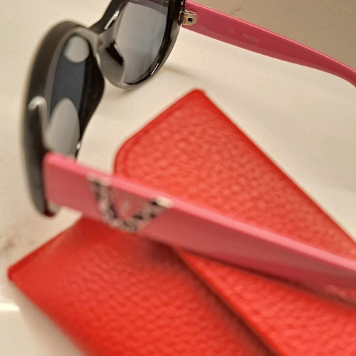 Guess kids sunglasses for girl up to 8 years, new, black and pink