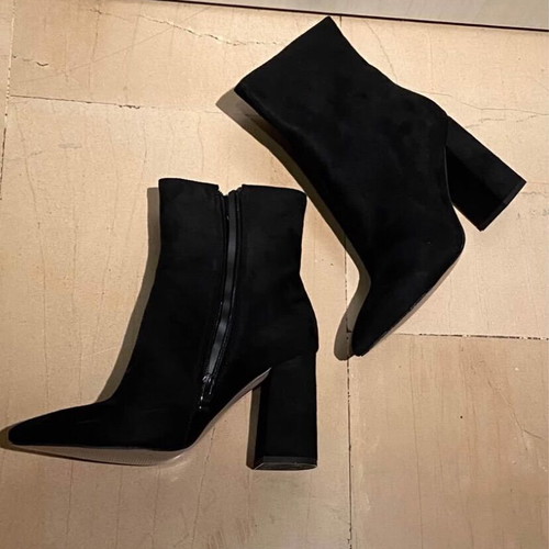 Exe black suede boots with zipper like new, size 39