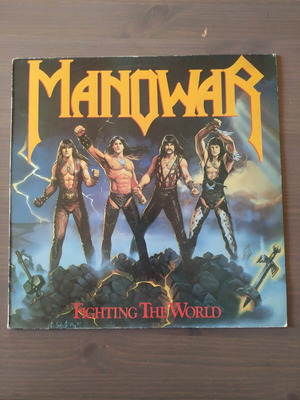 Manowar Fighting The World vinyl used, rock