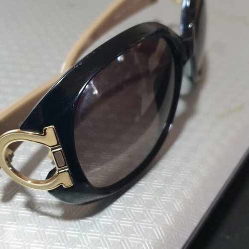 Salvatore Ferragamo SF668S women's semi-oval sunglasses like new, beige plastic