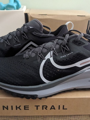 Nike Pegasus Trail 4 size 42.5, new, excellent condition