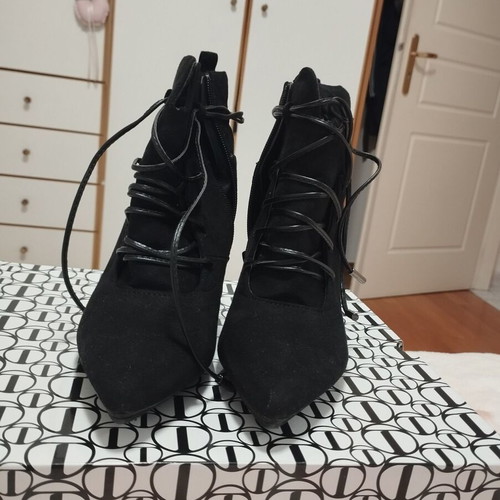 Stiletto heel ankle boots like new, size 37, black