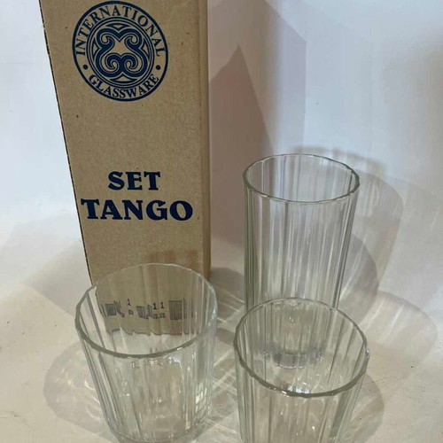 Borgonovo glass set of 3 new, made in Italy