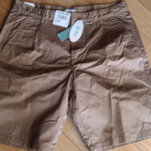 Men's Beige Shorts edc size L new