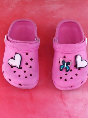 Children's Crocs like new, size 26-28, one pair