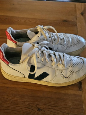 Veja leather sneakers used, size 39, white