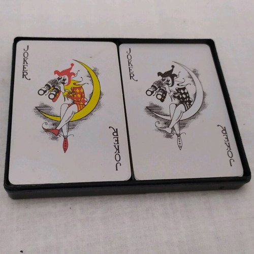 Playing cards like new with 52 cards and plastic case