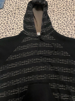Black hoodie L with print like new