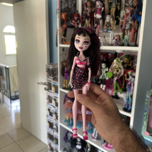 Monster High Draculaura Skull Shores doll