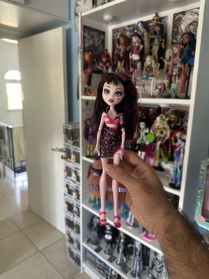 Monster High Draculaura Skull Shores doll