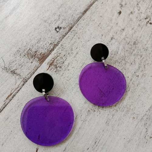 Plexiglass earrings in purple shade like new