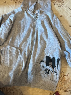 Sinsay gray jacket for height 152cm like new with skate print