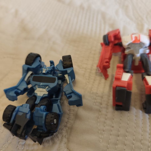 Transformers set of 2 action figures