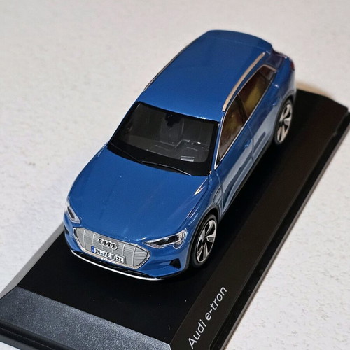 Audi E-Tron model Spark 1:43 used, collectible