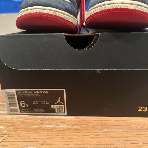 Jordan 1  MID SE