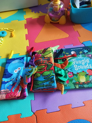 Children's books pack of 3 in English like new