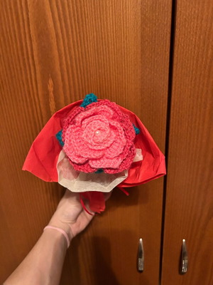 Knitted rose new
