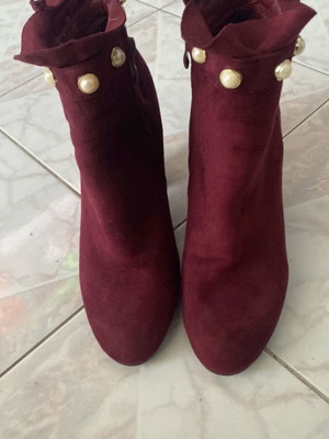 Suede ankle boots used, size 39