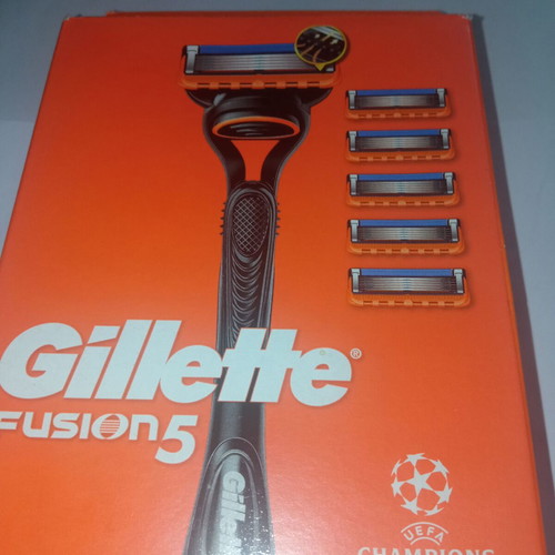 Gillette Fusion 5 razor new, sealed