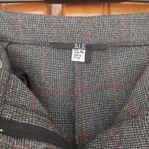 ALE checked pants like new, gray with red, size XL