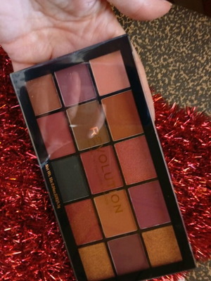 Revolution palette new