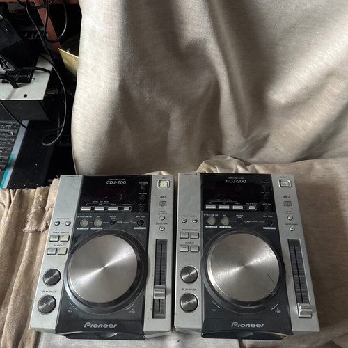 Pioneer CDJ-200 Compact professional DJ CD players used, pair