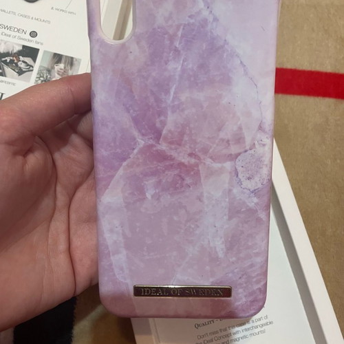 iPhone XS Max case ideal of Sweden used with side crack