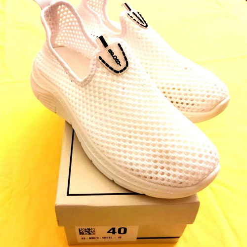 Athletic mesh shoes new, size 40, white