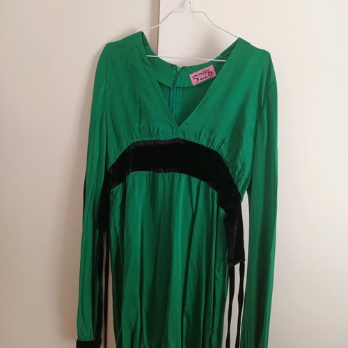Silk dress Celia Kritharioti 5226 green like new, long-sleeve