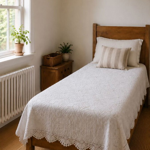 Vintage lace bed cover 170×200 cm, like new, white
