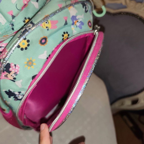 Minnie bag with wheels like new, pink