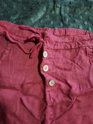 Bordeaux shorts small like new