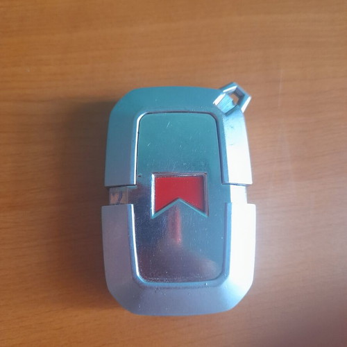 Malboro lighter used, for repair, valve issues