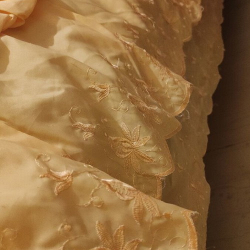 Retro silk quilt with ruffles and matching pillow, salmon color