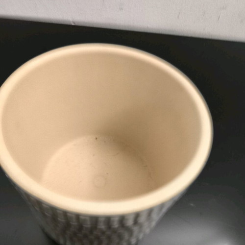 Beige vase like new
