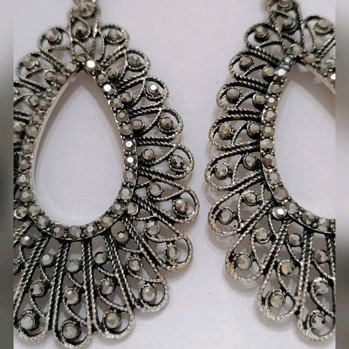 Earrings made of stainless steel new, gray and silver