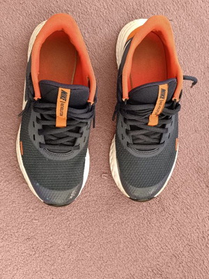 Nike Revolution 36 μεταχειρισμένα αθλητικά παπούτσια